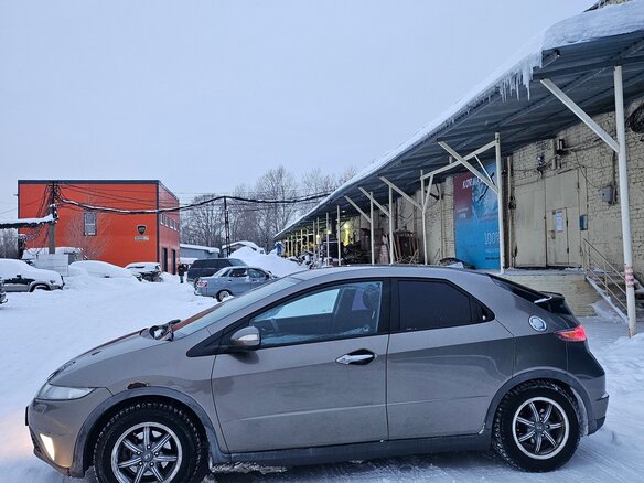 2008 Honda Civic VIII, серый, 580000 рублей - вид 8