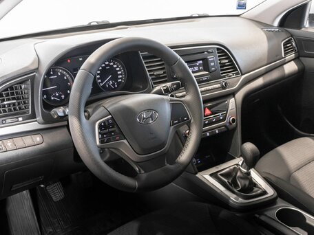 2017 Hyundai Elantra VI (AD), серебристый, 1295000 рублей, вид 5