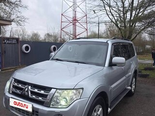 2011 Mitsubishi Pajero IV Рестайлинг 1, серебристый, 2100000 рублей, вид 1