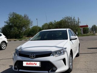2016 Toyota Camry VII (XV50) Рестайлинг, белый, 2450000 рублей, вид 3