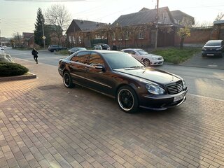 2005 Mercedes-Benz S-Класс 500 Long IV (W220) Рестайлинг, фиолетовый, 1200000 рублей, вид 3