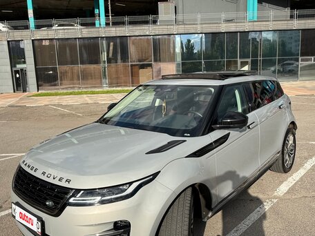 2024 Land Rover Range Rover Evoque L II, серебристый, 5250000 рублей, вид 3