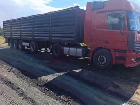 2003 Mercedes-Benz Actros, красный, 2500000 рублей, вид 3