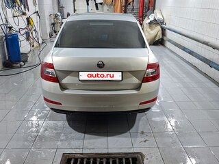 2014 Skoda Octavia III (A7), серебристый, 1000000 рублей, вид 3