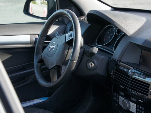 2012 Opel Astra H Рестайлинг, чёрный, 687000 рублей - вид 11