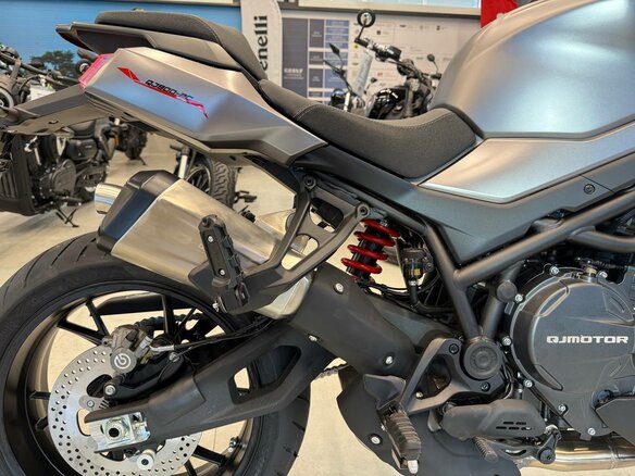2026 QJMotor SRK 900, серый, 840000 рублей - вид 9