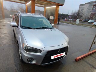 2010 Mitsubishi Outlander II Рестайлинг, серебристый, 1100000 рублей, вид 2