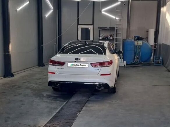2018 Kia Optima IV Рестайлинг, белый, 2400000 рублей - вид 9