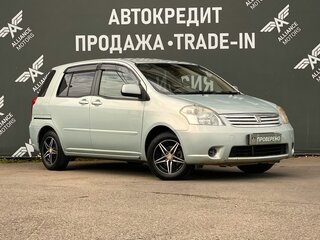 Toyota Raum II