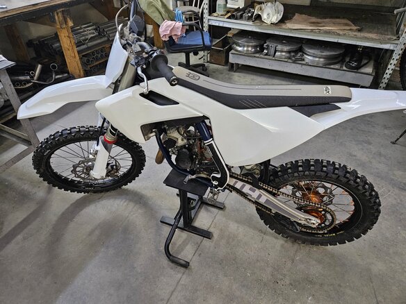 2024 Husqvarna TC 85, белый, 450000 рублей