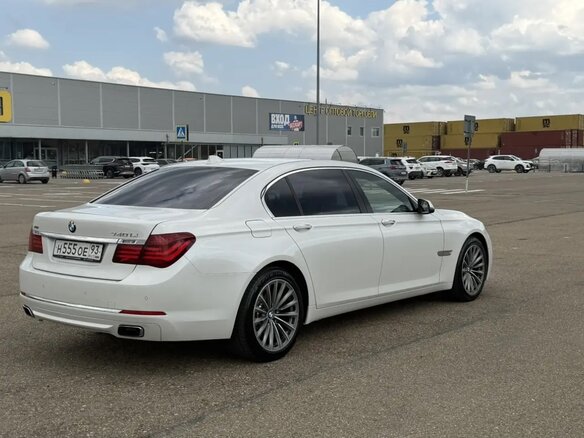2013 BMW 7 серии Long 740Li xDrive V (F01/F02/F04) Рестайлинг, белый, 2050000 рублей - вид 3