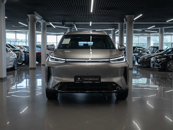 2026 Geely Galaxy M7, серый - вид 2