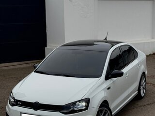 2018 Volkswagen Polo V Рестайлинг, белый, 1500000 рублей, вид 1
