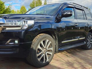 2018 Toyota Land Cruiser 200 Series Рестайлинг 2, чёрный, 7290000 рублей, вид 1