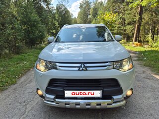 2014 Mitsubishi Outlander III, белый, 1760000 рублей, вид 1