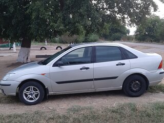 2004 Ford Focus I Рестайлинг, серебристый, 270000 рублей, вид 4