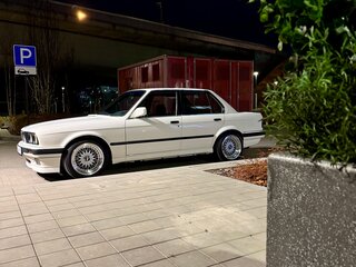 1987 BMW 3 серии 318i II (E30), белый, 800000 рублей, вид 2