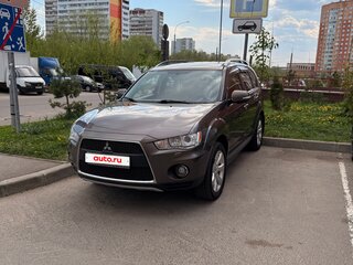 2010 Mitsubishi Outlander II Рестайлинг, коричневый, 1750000 рублей, вид 1