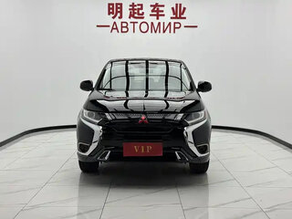 2022 Mitsubishi Outlander III Рестайлинг 3, чёрный, 2150000 рублей, вид 1