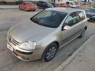 2004 Volkswagen Golf V, бежевый, 455000 рублей, вид 1