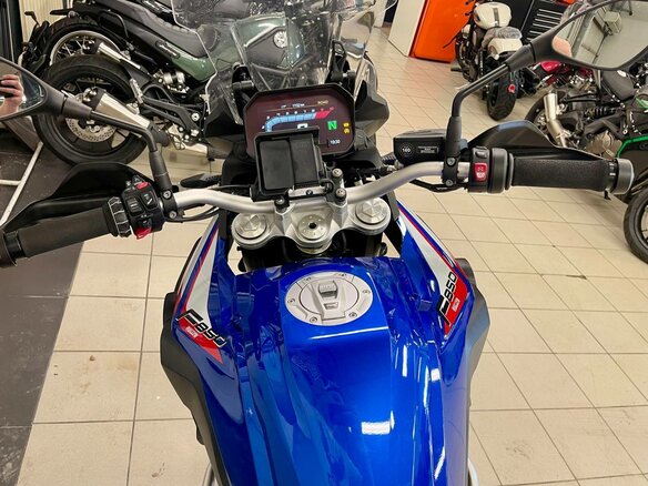 2021 BMW F 850 GS, синий, 1550000 рублей - вид 11