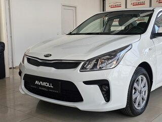 2019 Kia Rio IV, белый, 1369000 рублей, вид 3