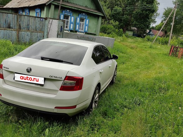 2013 Skoda Octavia III (A7), белый, 915000 рублей - вид 2