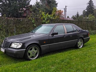 1993 Mercedes-Benz S-Класс 400 III (W140), чёрный, 950000 рублей, вид 1