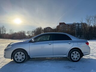 2012 Toyota Corolla X (E140, E150) Рестайлинг, серебристый, 1390000 рублей, вид 3