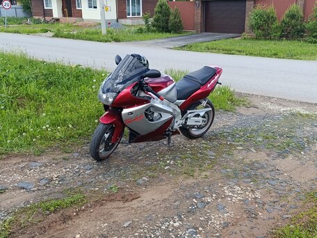 1997 Yamaha YZF1000R Thunderace, красный, 325000 рублей, вид 2