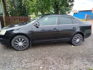 2010 Volkswagen Jetta V, чёрный, 660000 рублей, вид 4