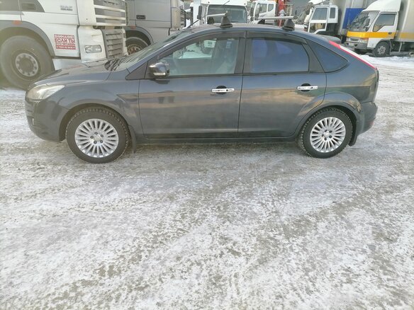 2011 Ford Focus II Рестайлинг, серый, 489000 рублей - вид 2