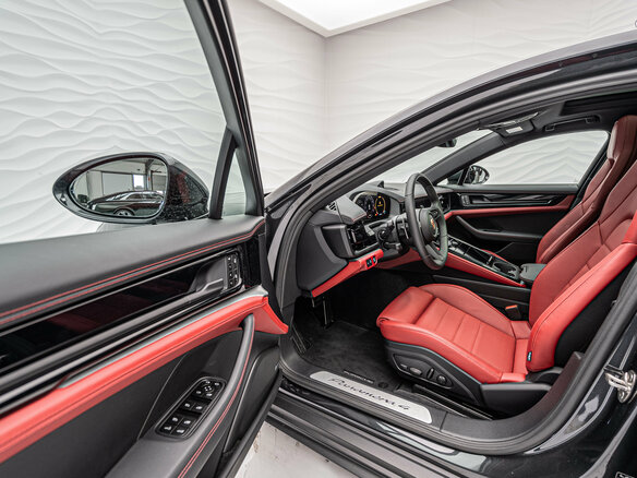 2026 Porsche Panamera 4 III, чёрный, 20499000 рублей - вид 7
