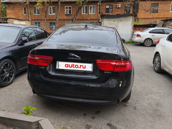 2015 Jaguar XE EcoBoost I, чёрный, 1999990 рублей - вид 2