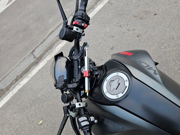 2021 Ducati Monster 937, серый, 1150000 рублей - вид 4