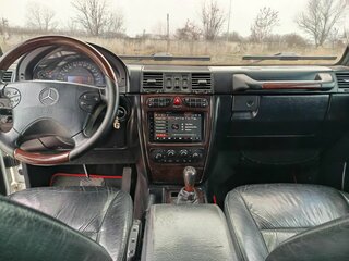 2001 Mercedes-Benz G-Класс 400 II (W463), белый, 2400000 рублей, вид 1