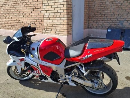 2005 Suzuki GSX-R 1000, красный, 400000 рублей, вид 2