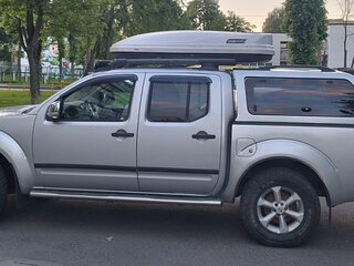 2010 Nissan Navara (Frontier) III (D40) Рестайлинг, серебристый, 1230000 рублей, вид 2