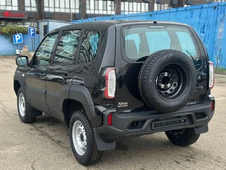 2026 Lada (ВАЗ) Niva Travel I Рестайлинг, чёрный, 1419000 рублей, вид 3