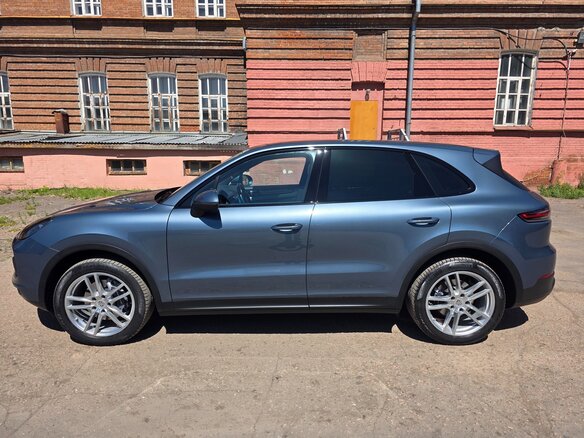 2020 Porsche Cayenne III, голубой, 7300000 рублей - вид 5