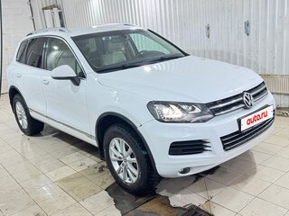 2012 Volkswagen Touareg II, белый, 1720000 рублей, вид 4