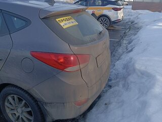 2014 Hyundai ix35 I Рестайлинг, коричневый, 1250000 рублей, вид 3