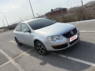 2009 Volkswagen Passat B6, серебристый, 580000 рублей, вид 3