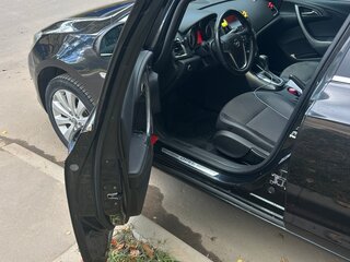 2012 Opel Astra J, чёрный, 915000 рублей, вид 4