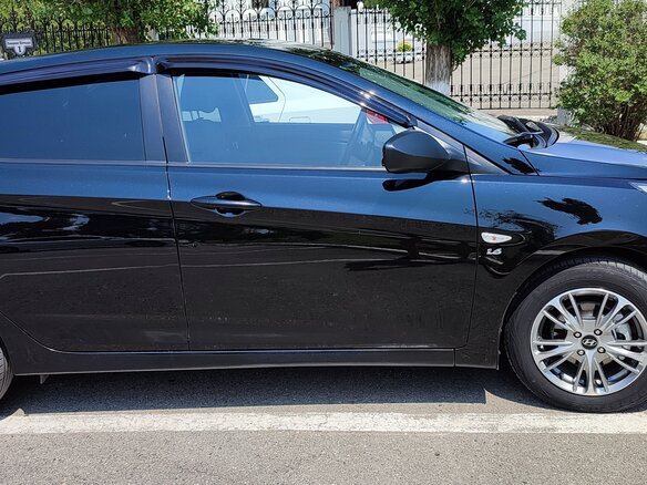 2014 Hyundai Solaris I Рестайлинг, чёрный, 1130000 рублей - вид 3