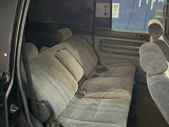 1998 Mazda MPV I (LV), чёрный, 235000 рублей - вид 12