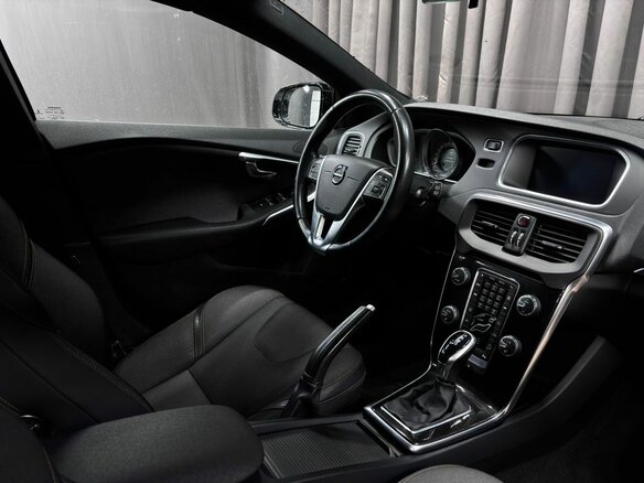 2017 Volvo V40 Cross Country I Рестайлинг, белый, 1499888 рублей - вид 9
