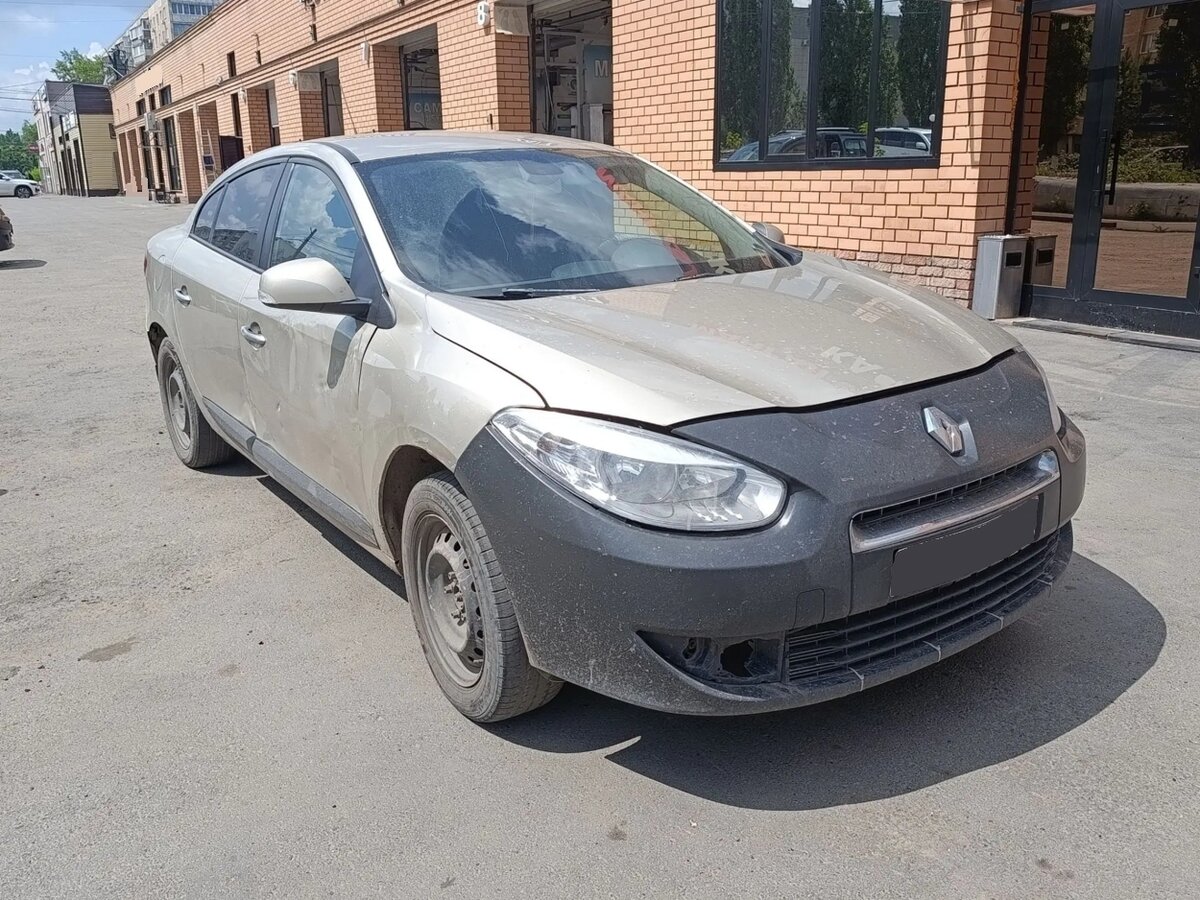 Открыть фотографии: Renault Fluence I