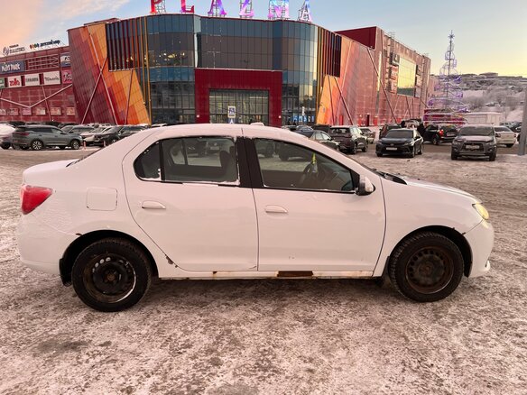2017 Renault Logan II, белый, 450000 рублей - вид 1