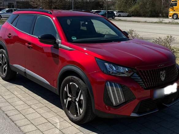 2025 Peugeot 2008 II Рестайлинг, красный, 3008000 рублей